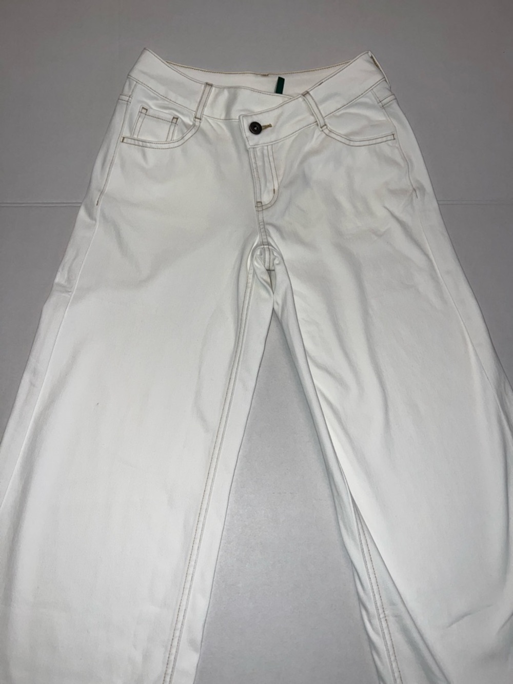HALARA ASYMMETRIC WHITE STRETCH DENIM WIDE LEG JEANS PANTS  SIZE XS NEW - Picture 4 of 16